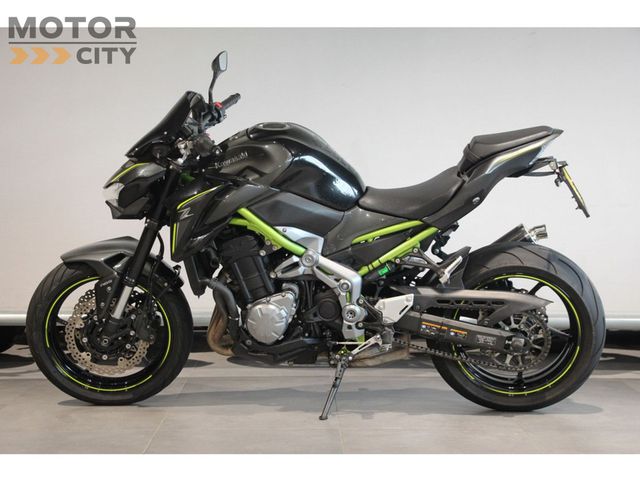 kawasaki - z900
