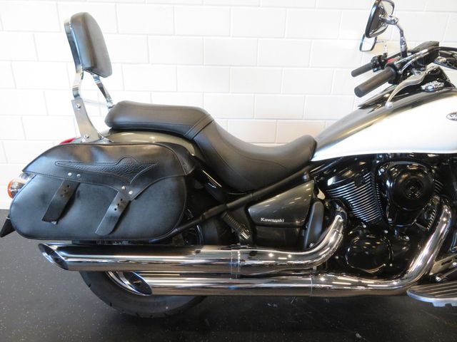 kawasaki - vn-900-classic-se