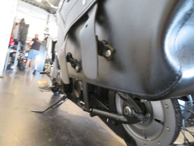 kawasaki - vn-900-classic-se