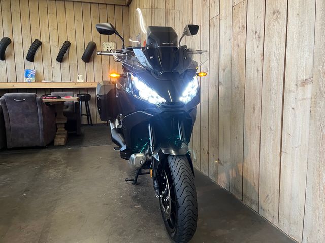 honda - nt-1100