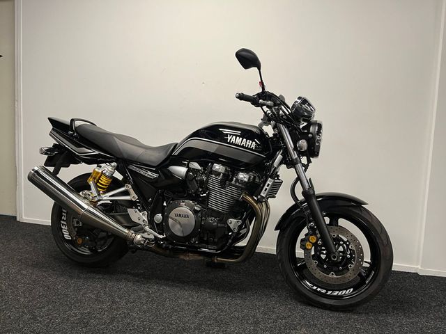 yamaha - xjr-1300