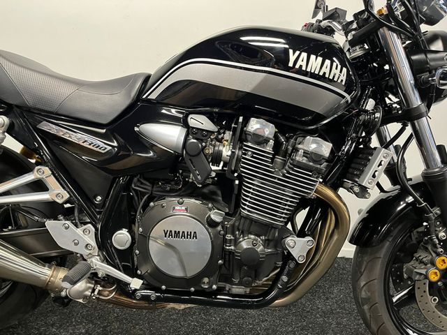 yamaha - xjr-1300