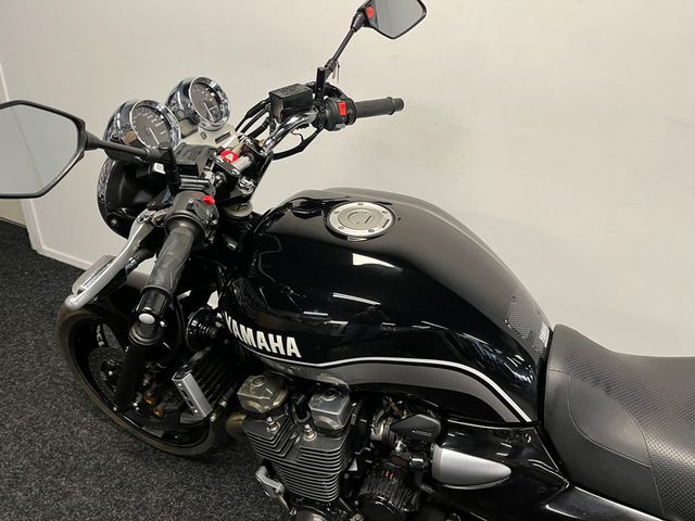 yamaha - xjr-1300