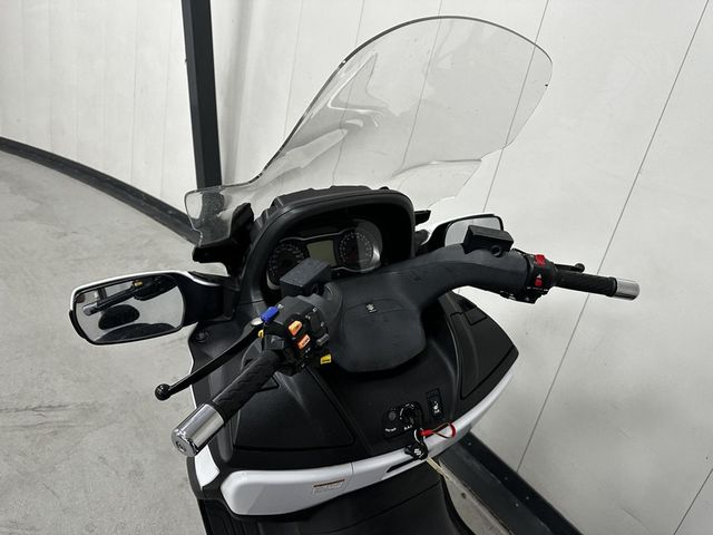 suzuki - burgman-650-za