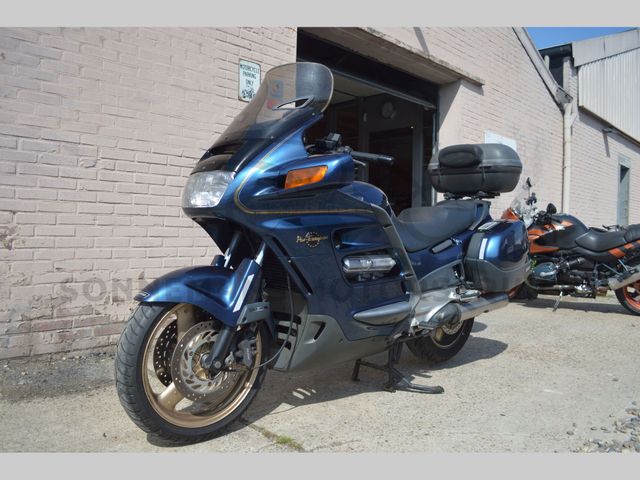 honda - st-1100-pan-european