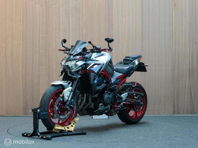 kawasaki - z900