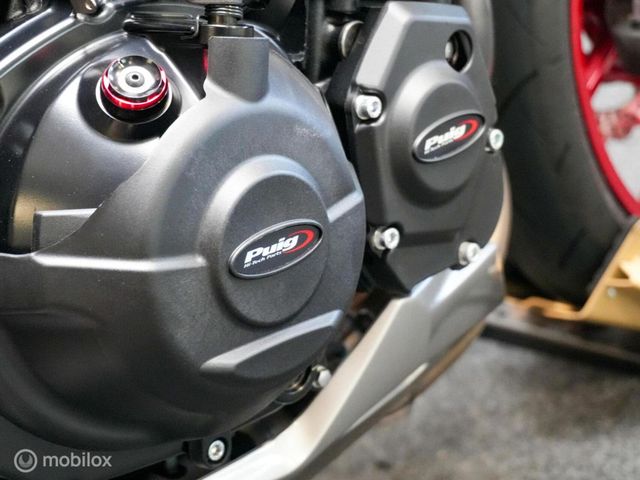 kawasaki - z900