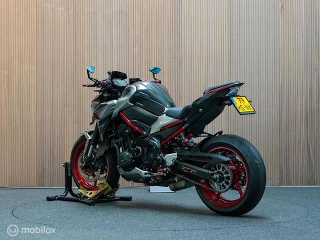 kawasaki - z900