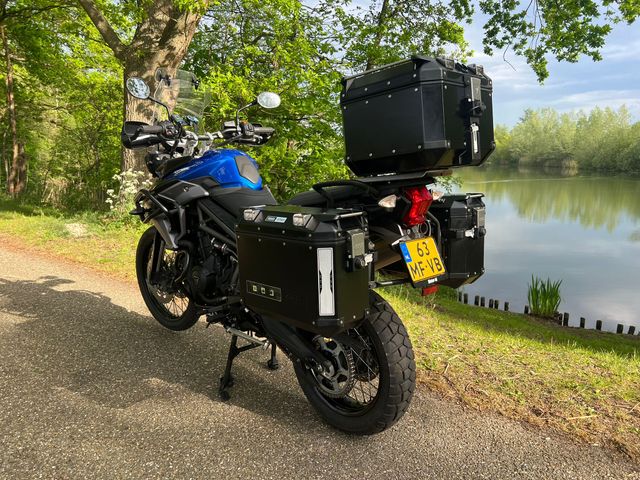triumph - tiger-800-xcx