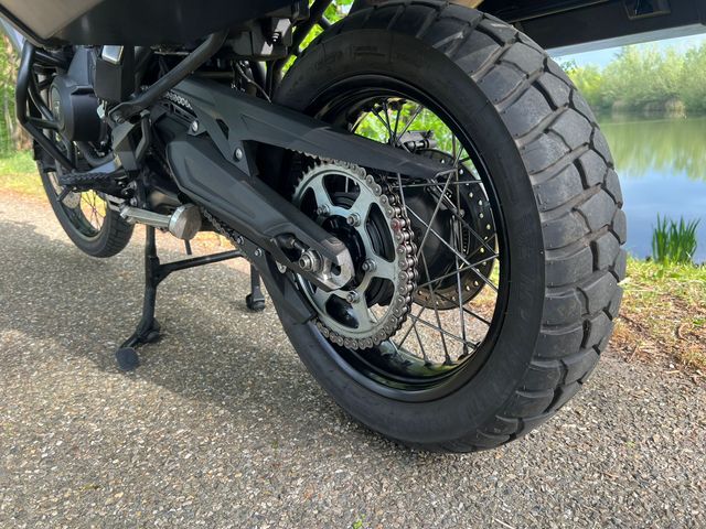 triumph - tiger-800-xcx