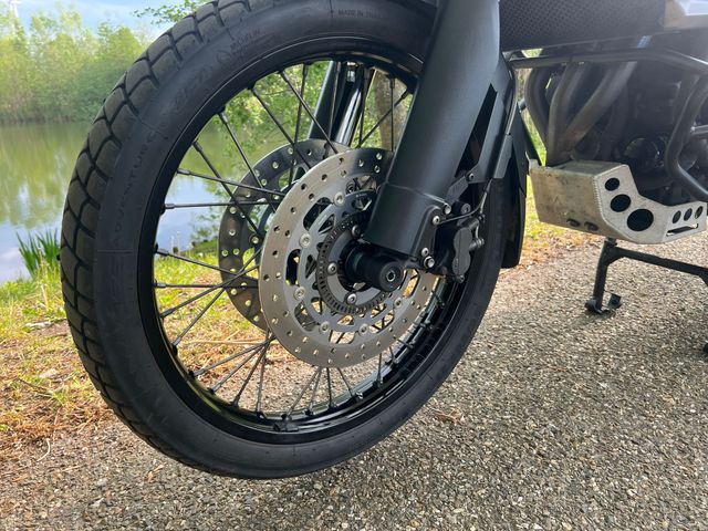 triumph - tiger-800-xcx