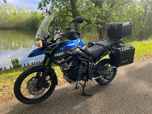 triumph - tiger-800-xcx