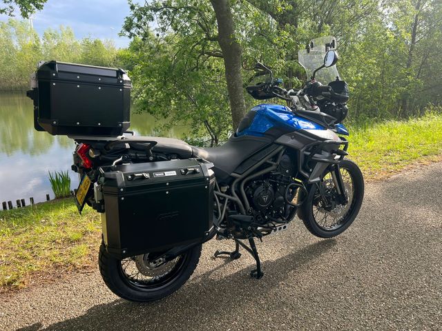 triumph - tiger-800-xcx