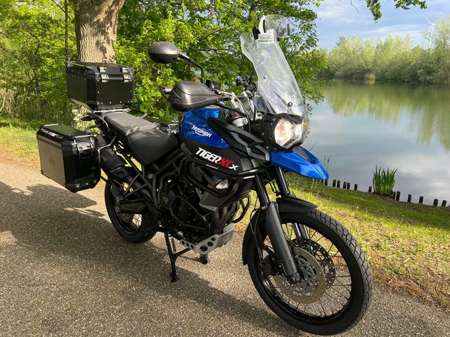 triumph - tiger-800-xcx