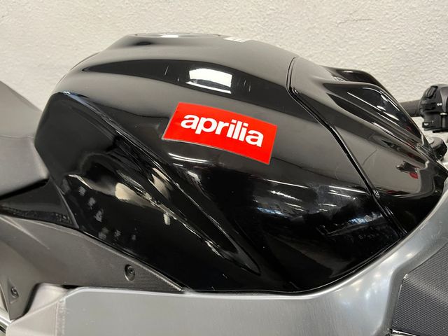 aprilia - rsv-4-r