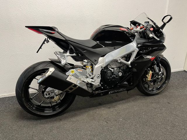 aprilia - rsv-4-r