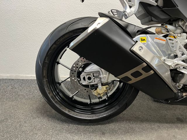 aprilia - rsv-4-r