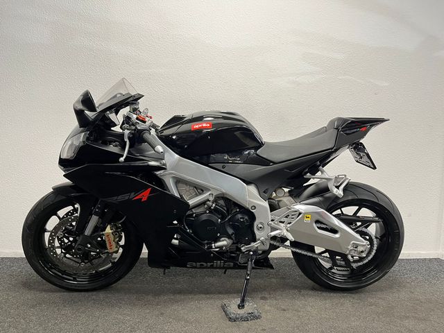 aprilia - rsv-4-r