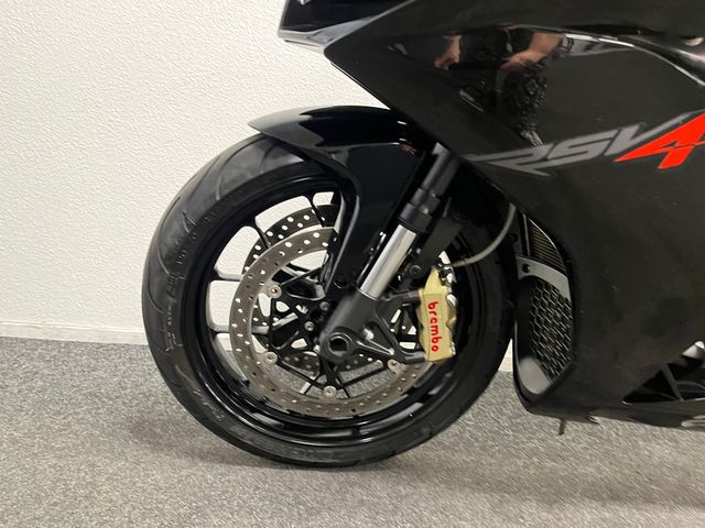 aprilia - rsv-4-r