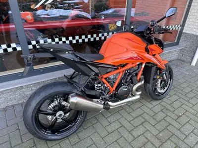 KTM 1390 SUPER DUKE R – foto 3