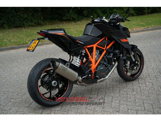 ktm - 1290-super-duke-r
