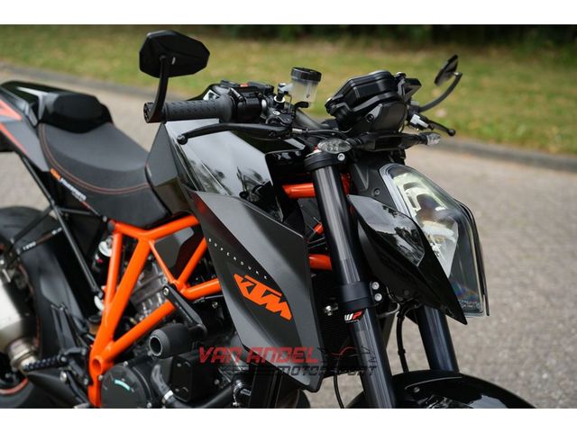 ktm - 1290-super-duke-r