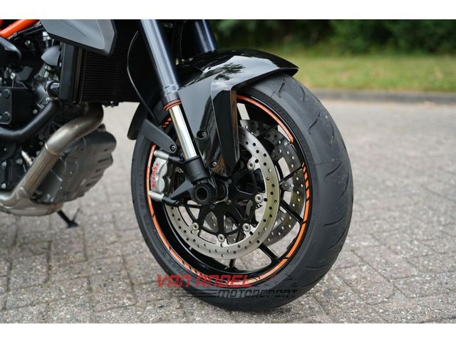 ktm - 1290-super-duke-r