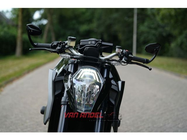 ktm - 1290-super-duke-r