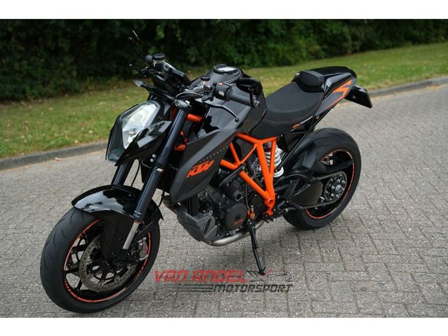 ktm - 1290-super-duke-r