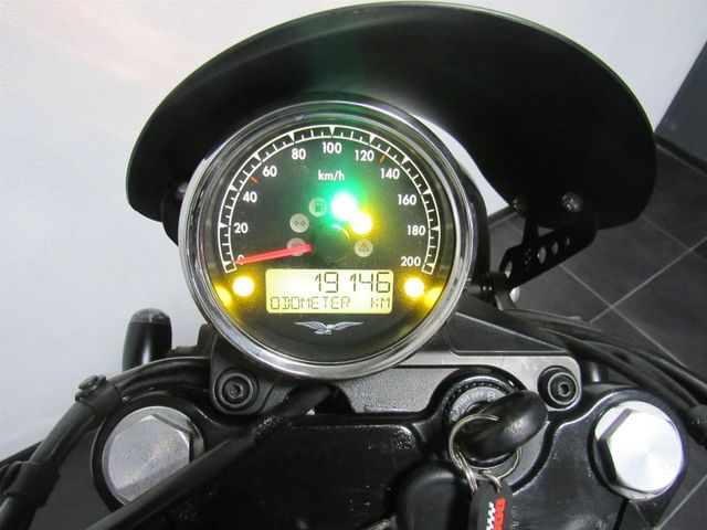 moto-guzzi - v-7-stone