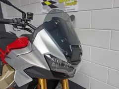Moto Guzzi V100 Mandello S 2026 nieuw – foto 9 van 11