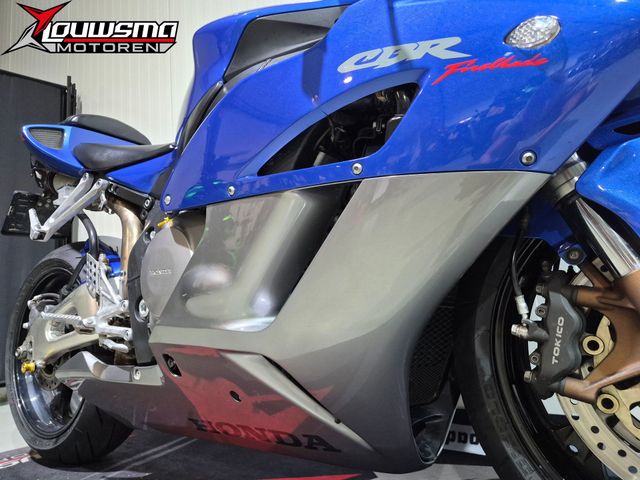honda - cbr-1000-rr-fireblade