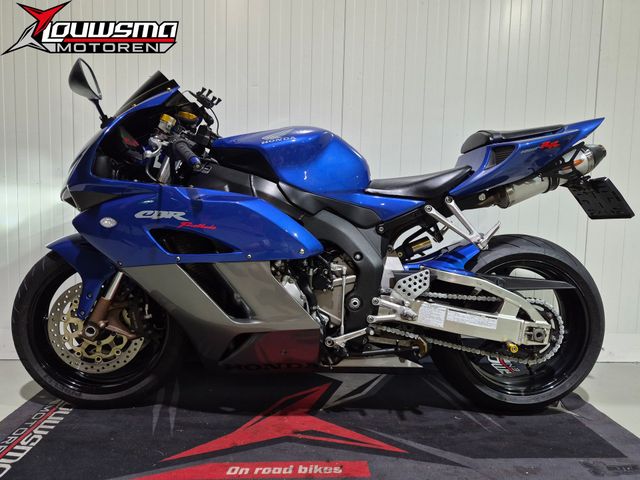 honda - cbr-1000-rr-fireblade