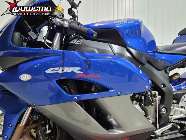 honda - cbr-1000-rr-fireblade