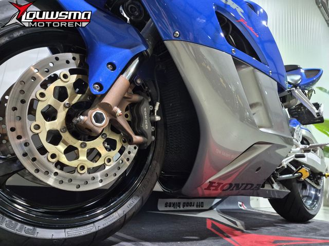 honda - cbr-1000-rr-fireblade