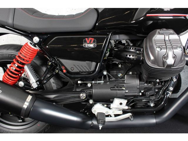 moto-guzzi - v-7-iii-stone-s