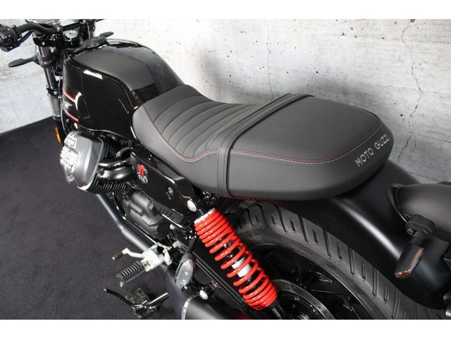 moto-guzzi - v-7-iii-stone-s