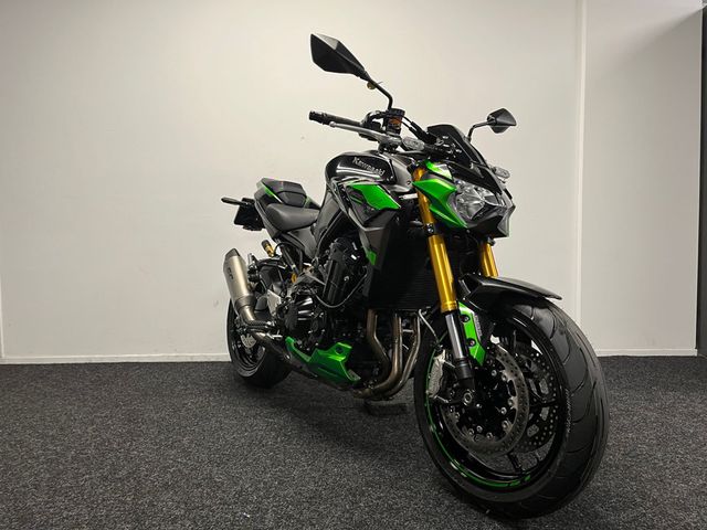 kawasaki - z900