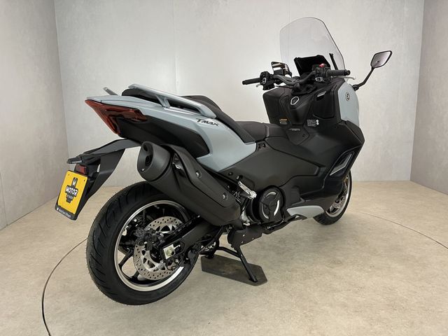 yamaha - tmax-tech-max-560