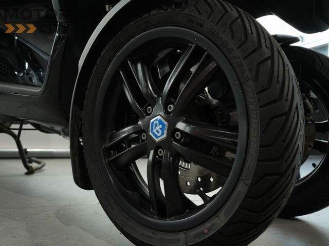 piaggio - mp3-300-hpe-sport
