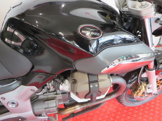moto-guzzi - breva-1100