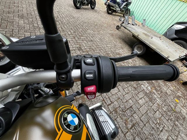 bmw - r-nine-t-scrambler