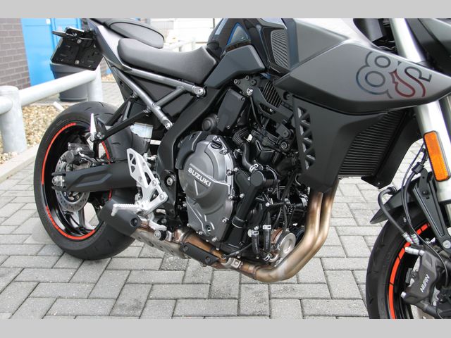 suzuki - gsx-8s