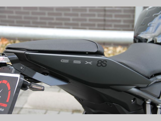 suzuki - gsx-8s