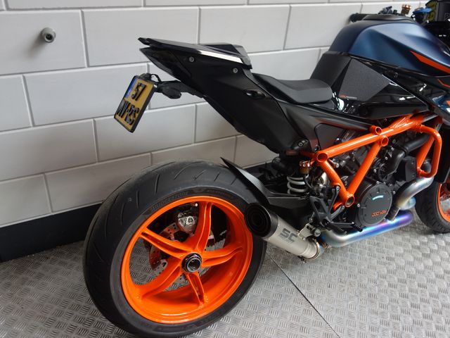 ktm - 1290-super-duke-r-evo