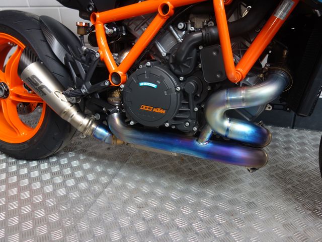 ktm - 1290-super-duke-r-evo
