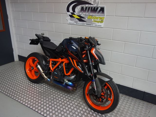 ktm - 1290-super-duke-r-evo