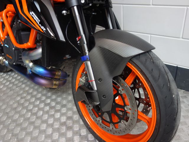 ktm - 1290-super-duke-r-evo