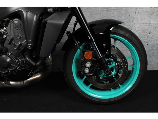 yamaha - mt-09-y-amt