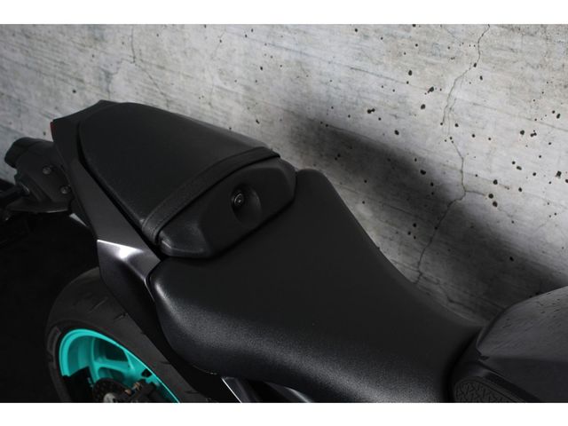 yamaha - mt-09-y-amt